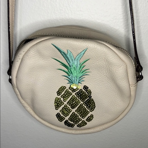 🥰 Sanctuary shoulder purse with pineapple - Picture 1 of 7
